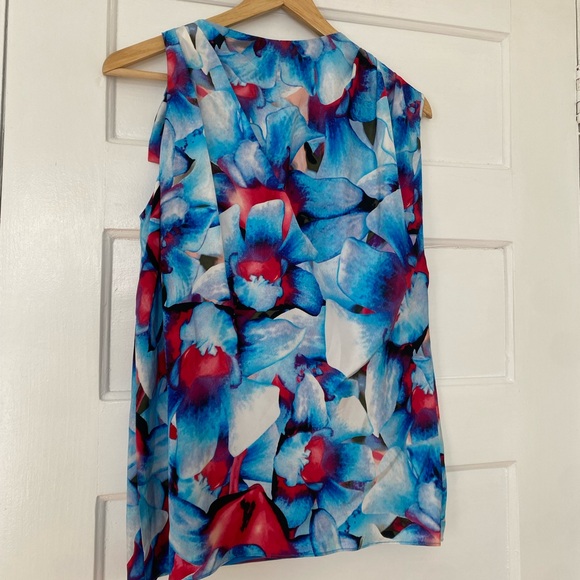 Cynthia Steffe silk floral cowl neck blouse - Picture 6 of 9